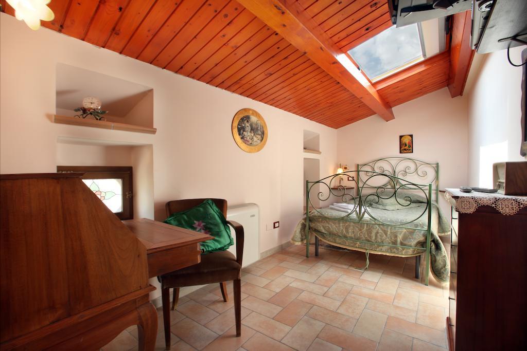 Il Belvedere Civita Room photo